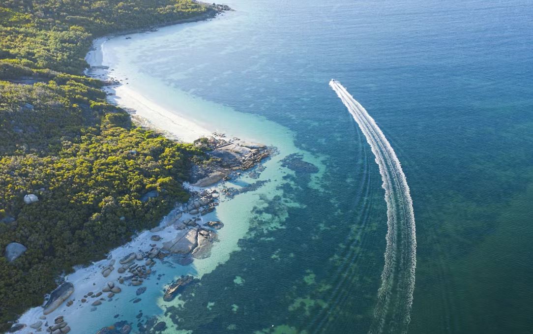 Northern Explorer - Australia Fly Stay Cruise -19 Days 